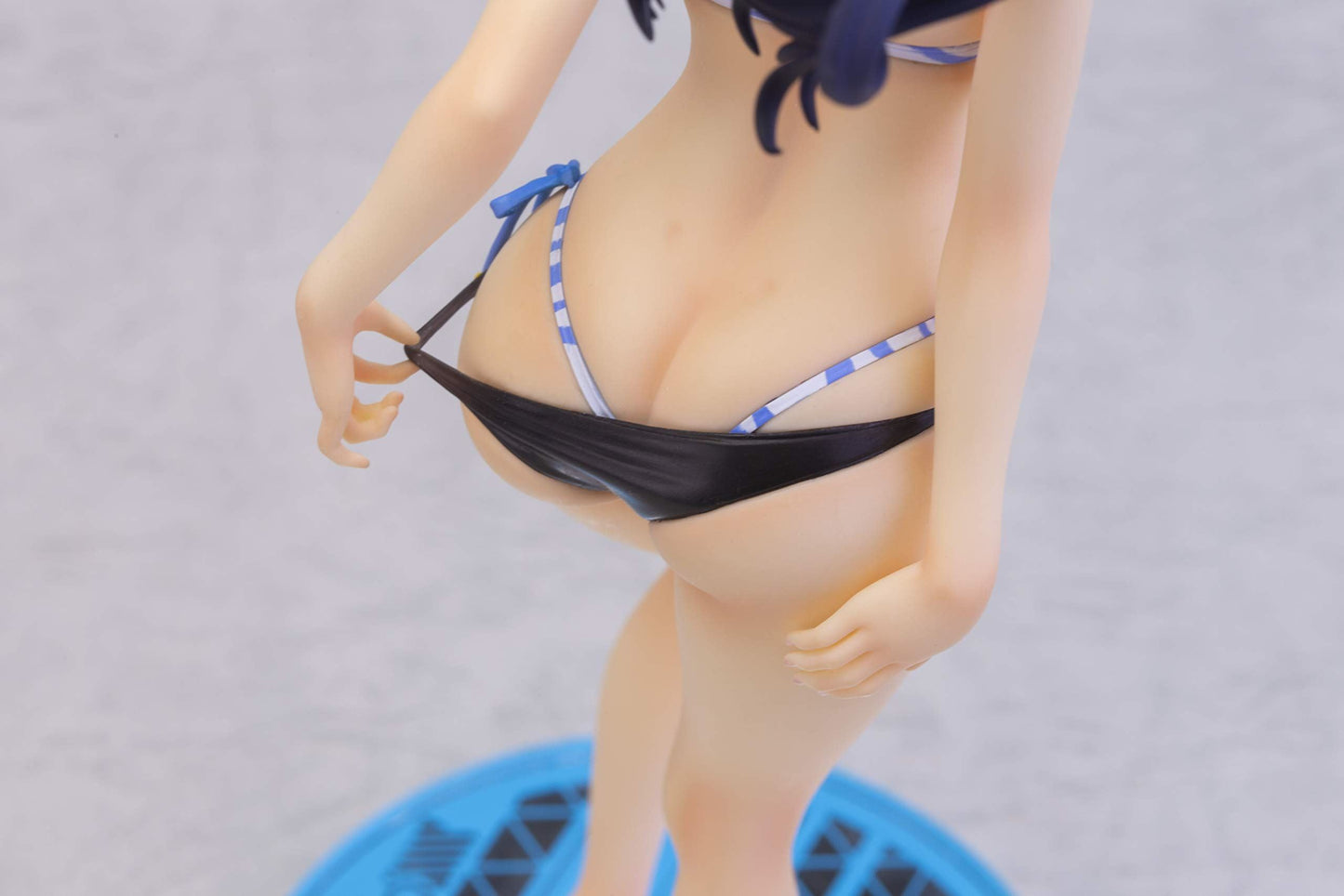 SSSS.Gridman Statue 1/7 Rikka Takarada 25 cm