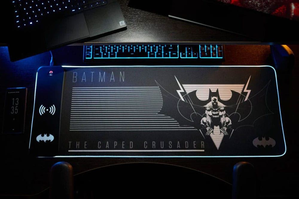 DC Comics Mousepad with Mobile Charger Batman