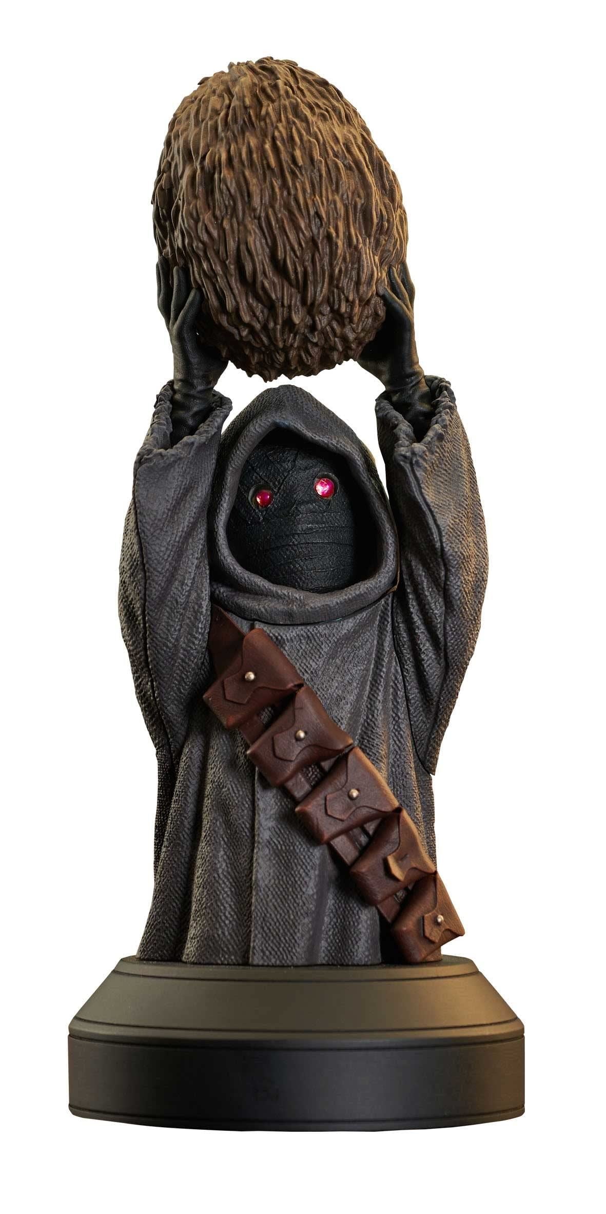Star Wars: The Mandalorian Bust 1/6 Offworld Jawa with Mudhorn Egg 15 cm