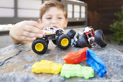 Hot Wheels - Monster Jam 1:64 Asst. (FYJ44) /Toys