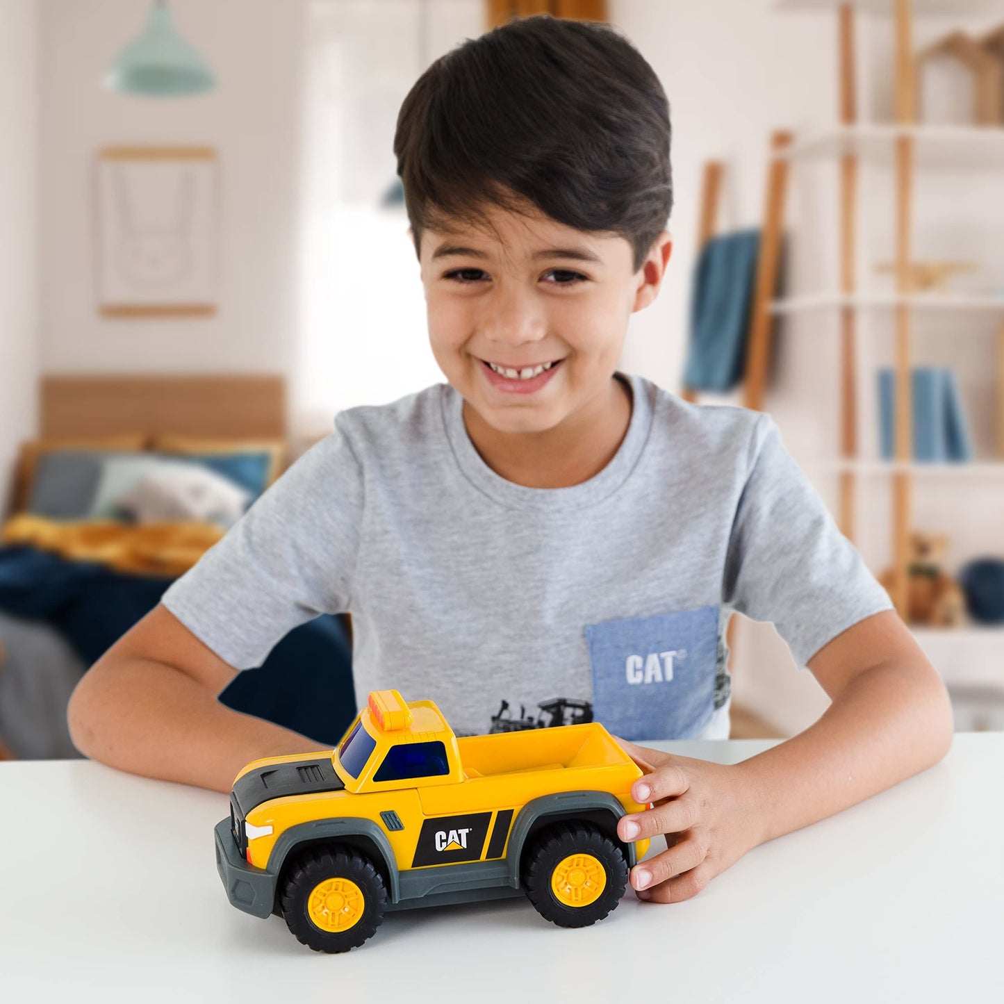 CAT Construction - Truck Constructors Dump Truck /Toys