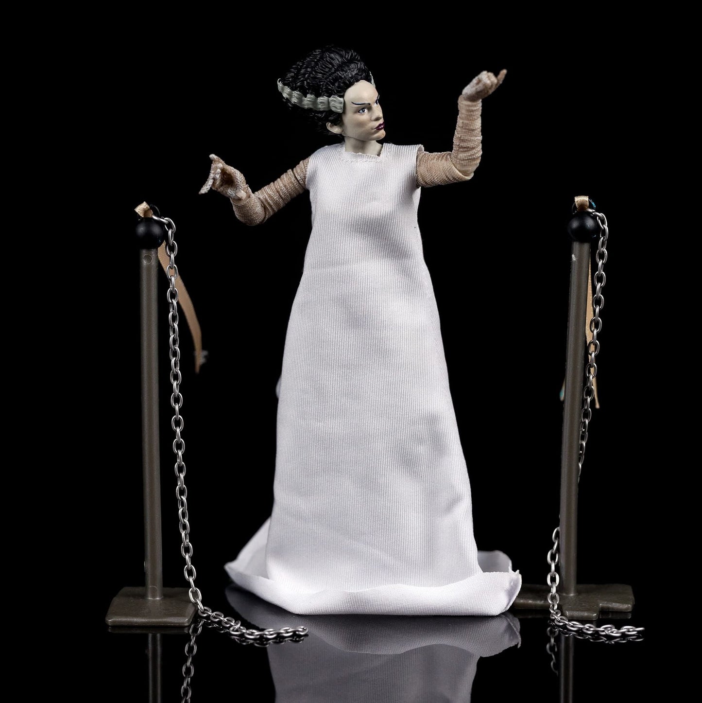 Jada - Bride Of Frankenstein 6? Deluxe Collector Figure /Toy