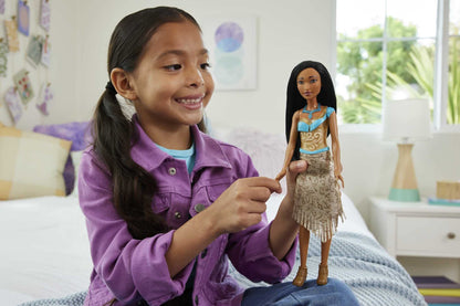 Disney Princess Core Dolls - Pochahontas /Toys